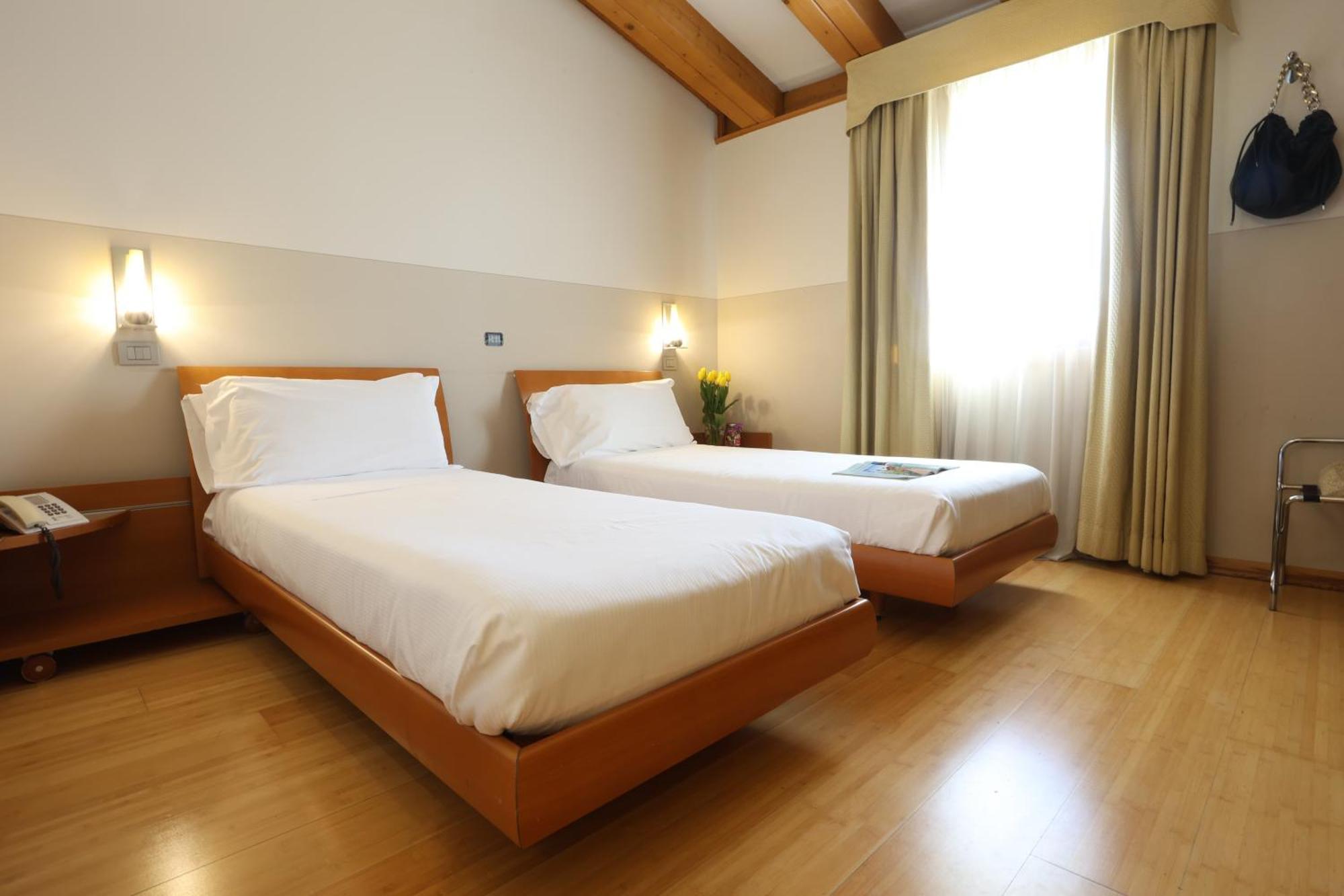 Hotel Della Torre 1850 Ponte San Marco Экстерьер фото