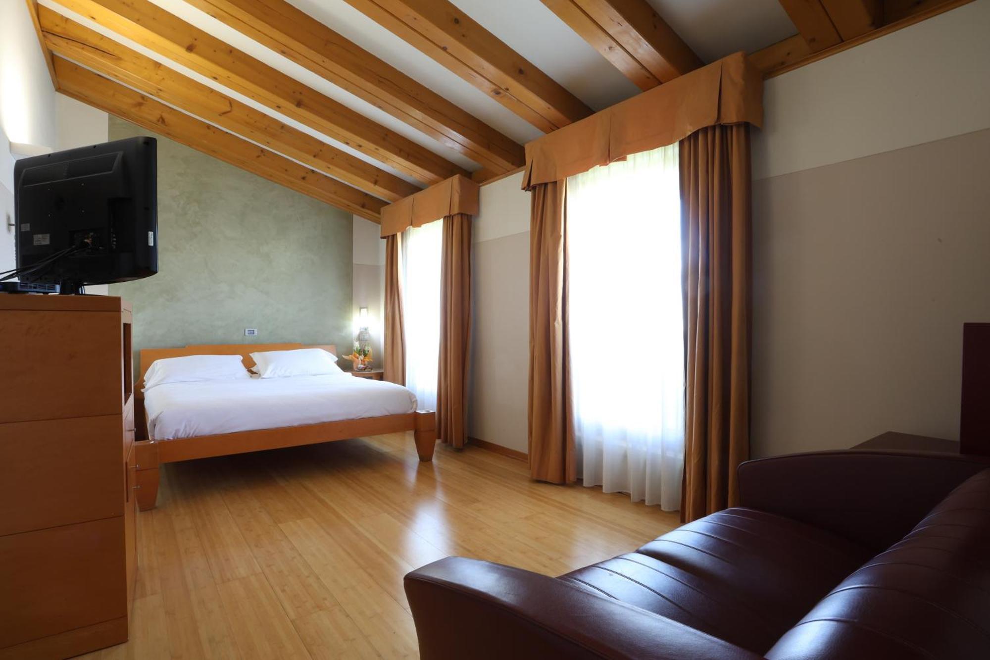 Hotel Della Torre 1850 Ponte San Marco Экстерьер фото