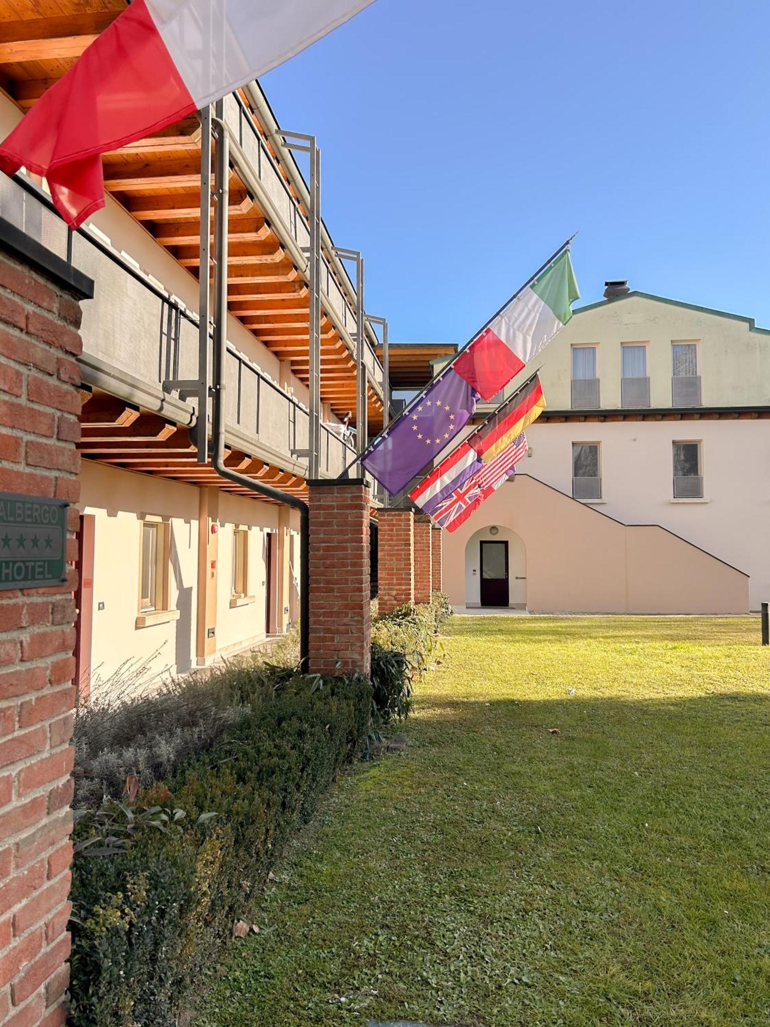 Hotel Della Torre 1850 Ponte San Marco Экстерьер фото